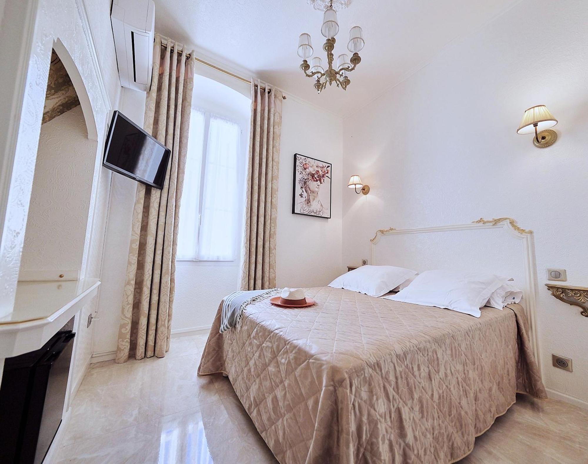 Le Magnolia Hotel Calvi  Exterior photo