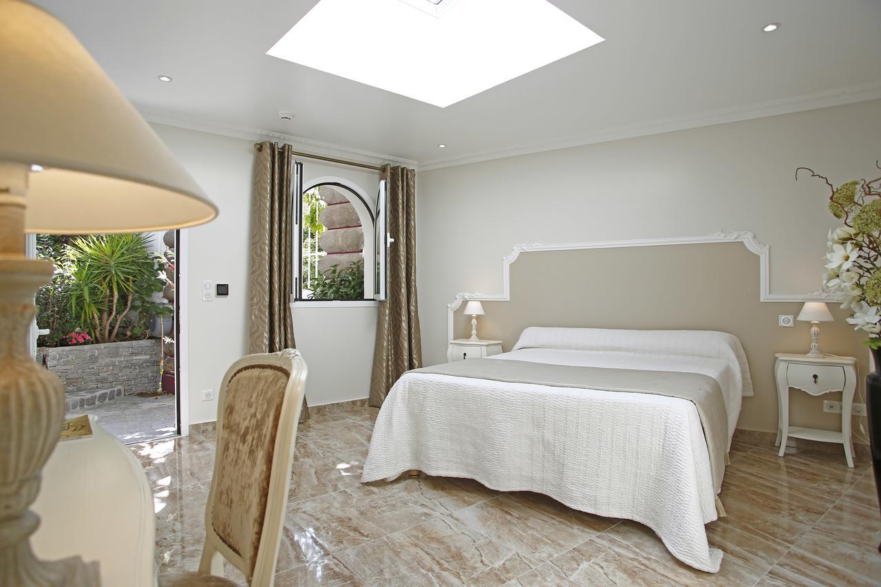 Le Magnolia Hotel Calvi  Exterior photo